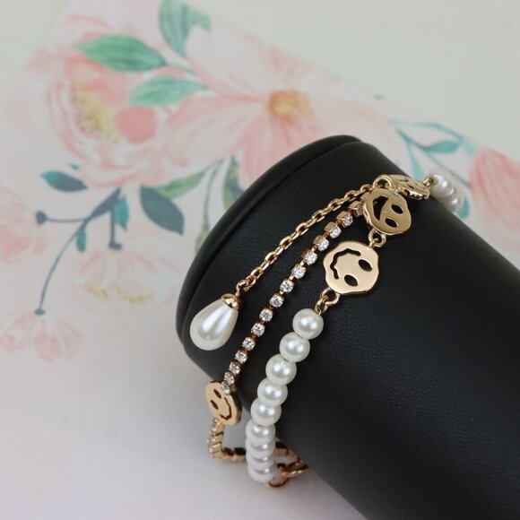 Rose Gold Smiley Face Pearl and Crystal Layered Bracelet, XPBL0671 - Picture 7 of 12